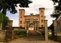 Day Tour - Antananarivo and Lemurs